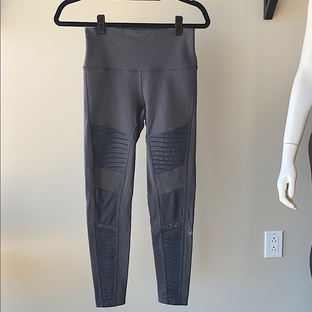 High-waisted Alo Moto Leggings